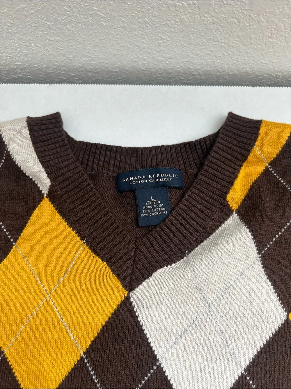 Banana Republic Brown V-Neck Argyle Sweater Yellow & Cream Diamonds Cashmere L